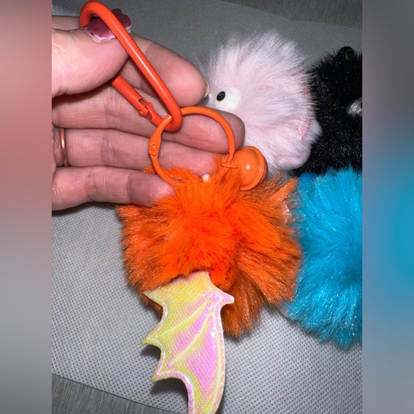 New Bat Plush Keychain - Picture 4 of 4